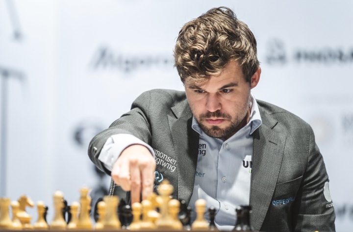 Magnus Carlsen vence 5º match pelo Campeonato Mundial